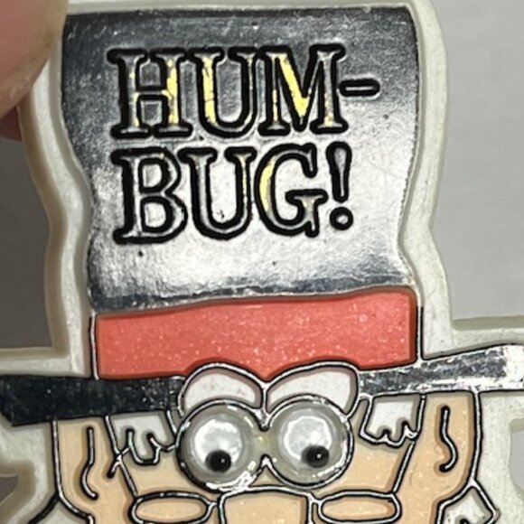 VTG Scrooge HUM-BUG! Googly Eyes Black Top Hat Spectacles Bow Tie Pin 1.5"x2.25" - Picture 2 of 12